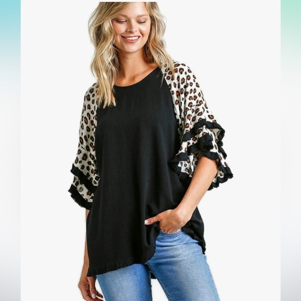 UMGEE / Leopard Frayed Bell Sleeve Tunic Top Size M